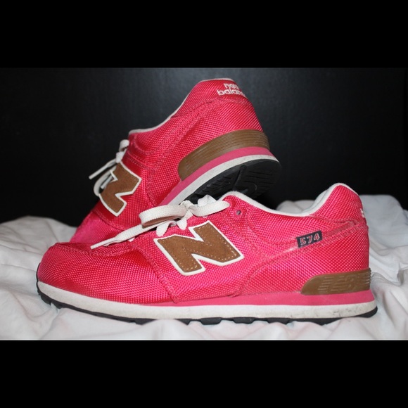 New Balance 574 - Picture 1 of 2